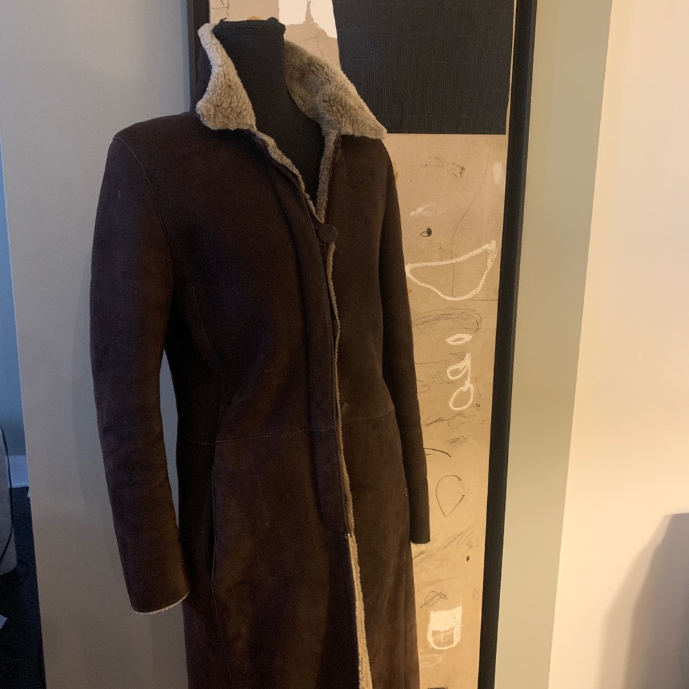 Rachelle shearling coat in chocolate brown. Size 6.
